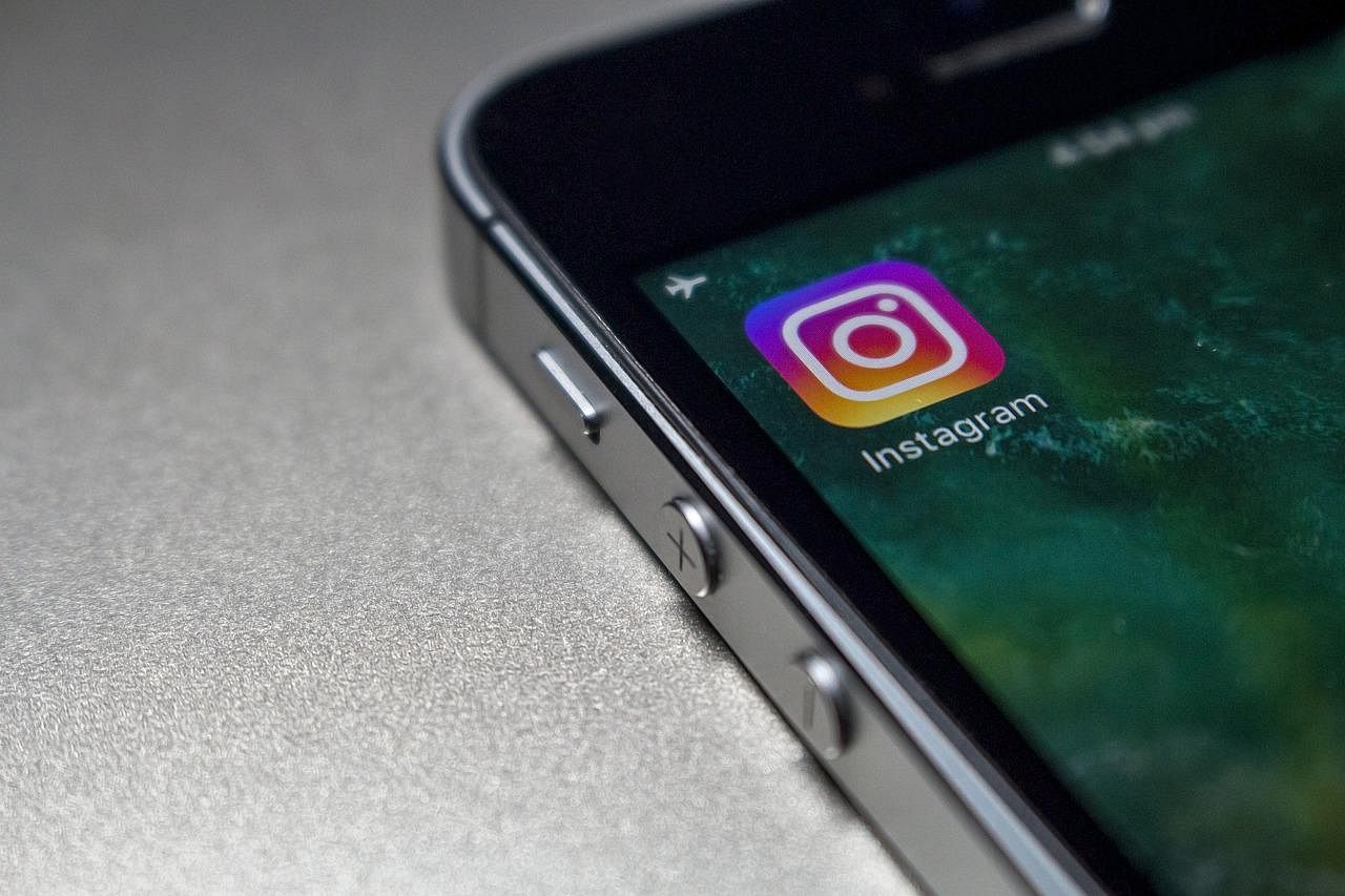 Instagram Aims to Implement Screenshot Blocking for Temporary Direct Messages.