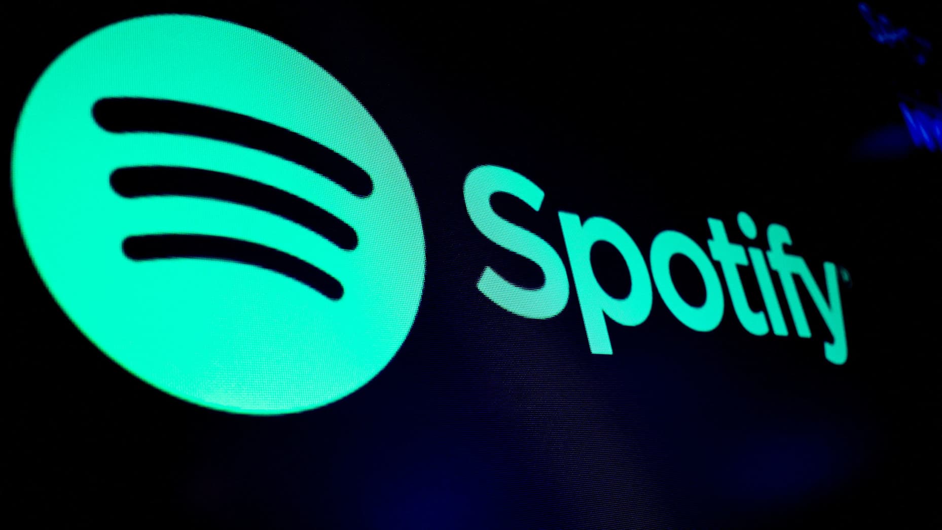 Spotify has introduced a new Basic streaming plan in the US.