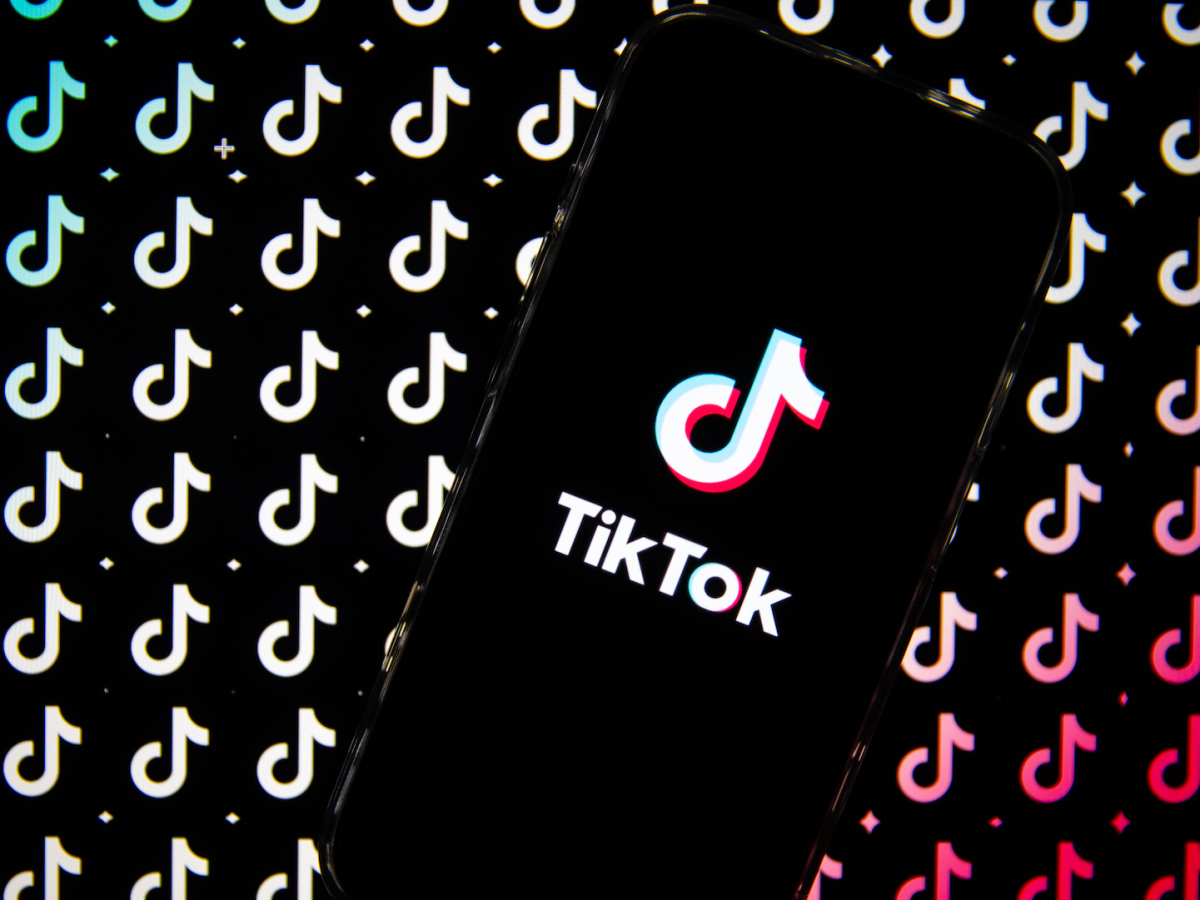 TikTok introduces group chats and stickers in direct messages.