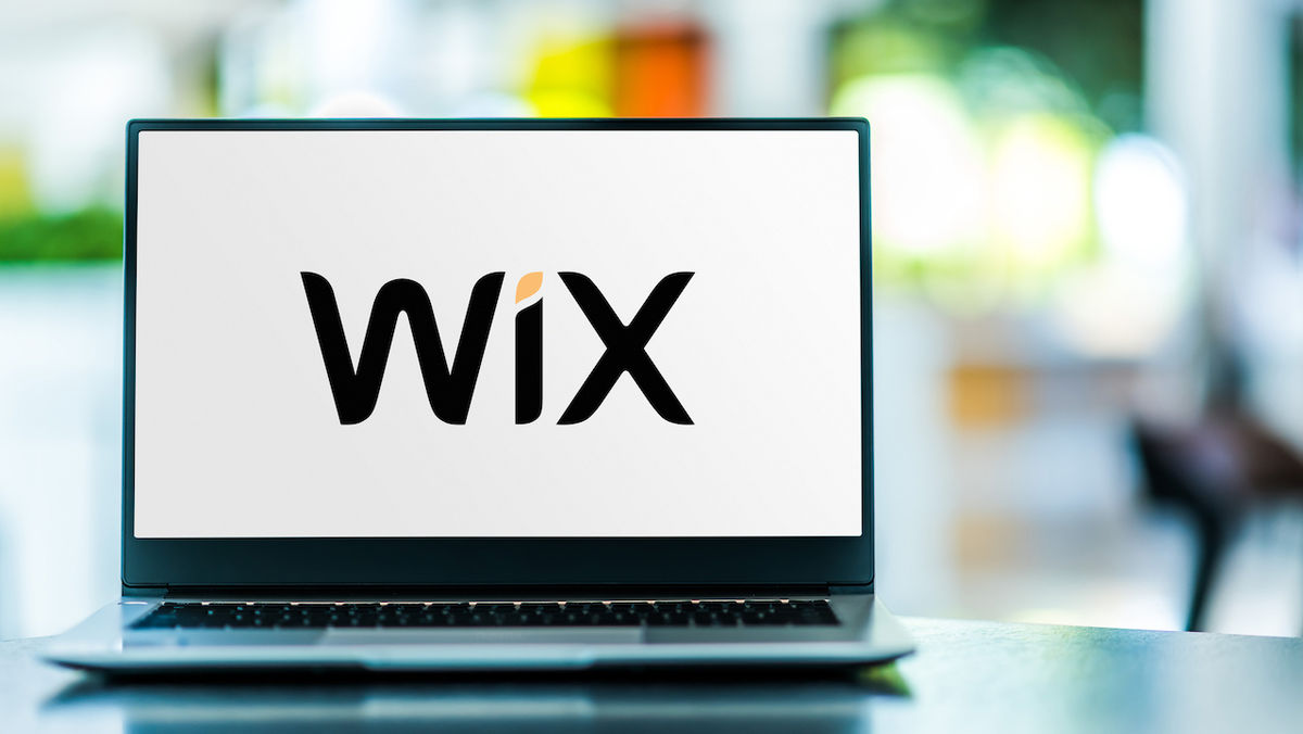 Wix's new tool utilizes AI to create smartphone apps.