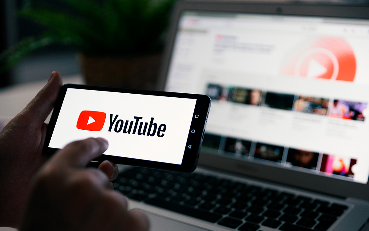 YouTube introduces improved playback speed controls and collaborative playlists in its latest update.