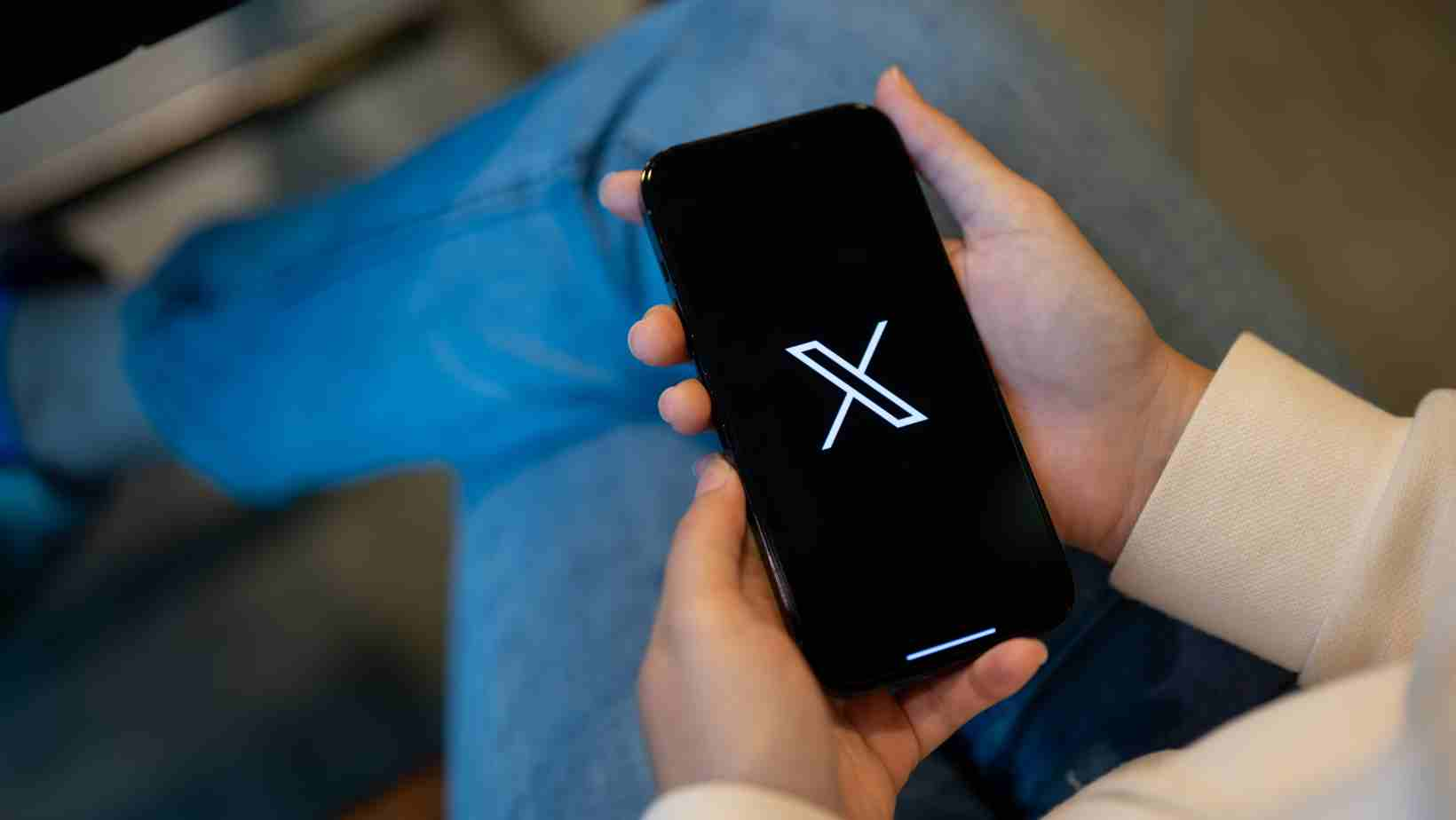 X Reveals Holiday Shopping Engagement Statistics